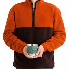 modelo con taza plegable Detour acero inoxidable