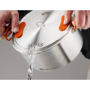 detalle tapa colador olla camping