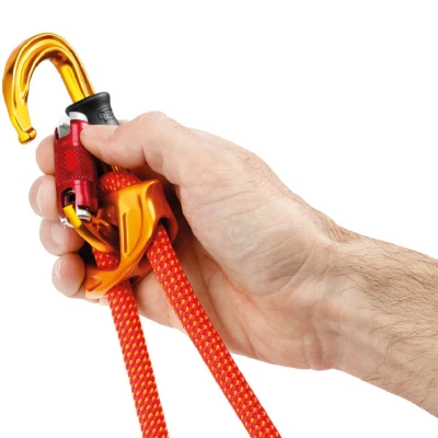 SM-D TWIST-LOCK