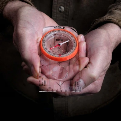 DELUXE MAP COMPASS