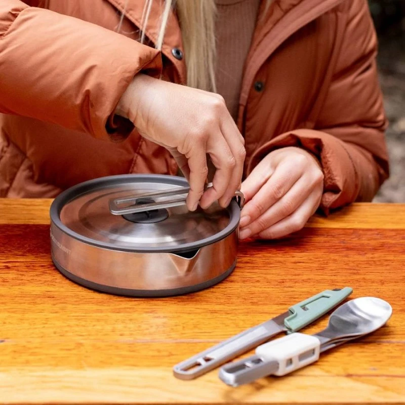 DETOUR STAINLESS STEEL COLLAPSIBLE POURING POT