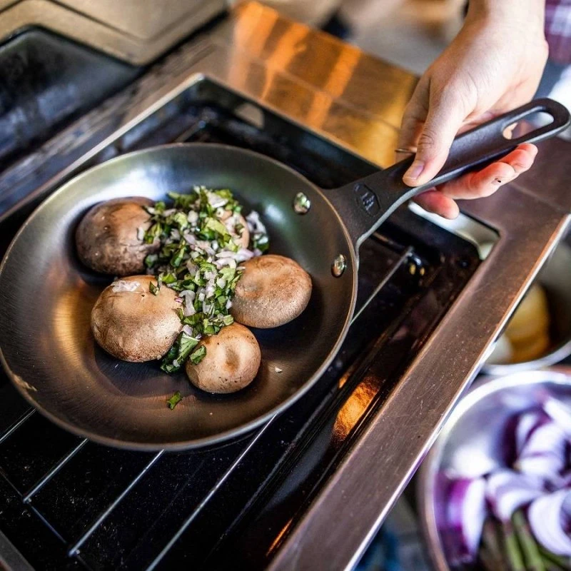 GUIDECAST 10 INCH FRYING PAN