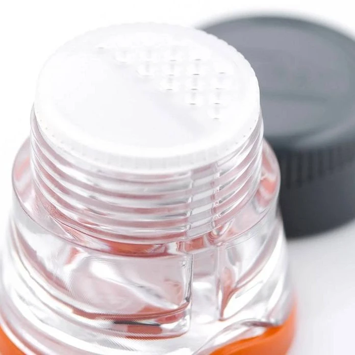 ULTRALIGHT SALT + PEPPER SHAKER